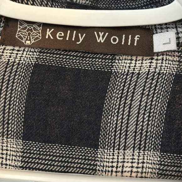 Kelly Wollf Navy/ White Plaid Long Flannel Button Up - Picture 4 of 5